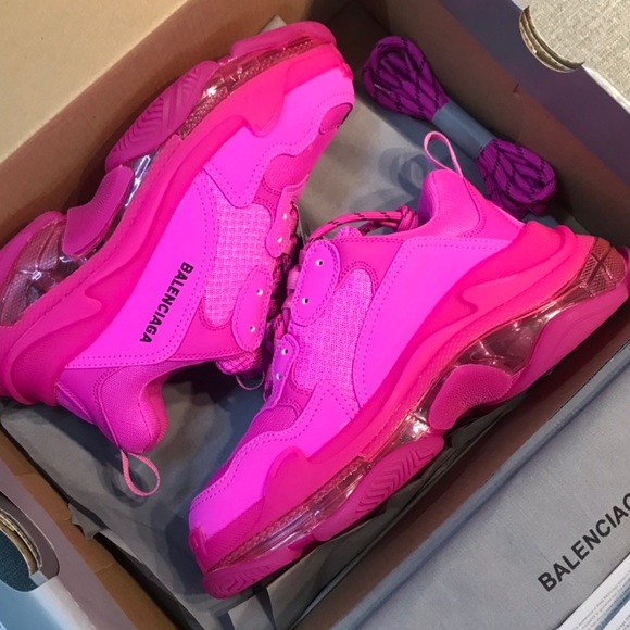 Balenciagas triple S - Picture 2 of 3